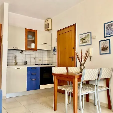 Апартаменты Terrazza A Pochi Passi Dal Mare *